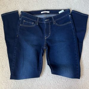 Levi’s skinny jeans (women size 29)